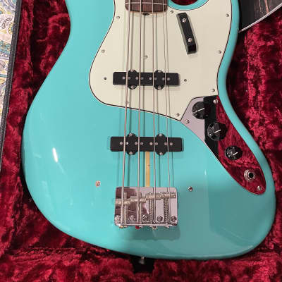 Fender Custom Shop '64 Jazz Bass NOS | Reverb Canada