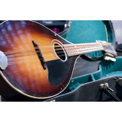 1938 Levin Model 370 12-string mandolin sunburst image 3