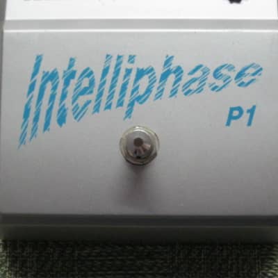 used (with less than light average wear) Akai Intelliphase P1 ANALOG Phaser (NO box, NO paperwork, NO battery) image 5
