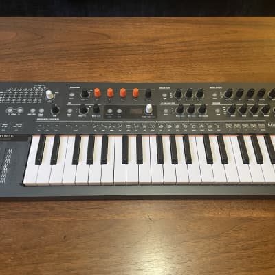 Arturia MiniFreak 37-Key 6-Voice Polyphonic Hybrid Synthesizer