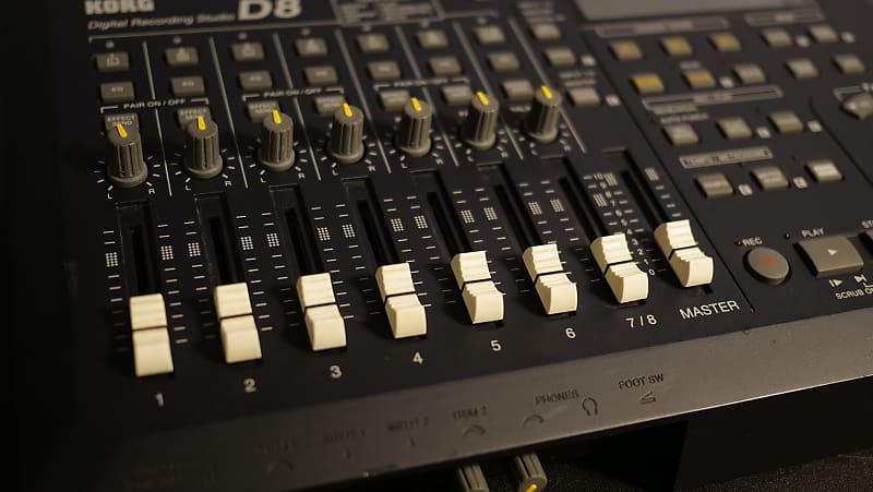 KORG コルグ　D8 DIGITAL RECORDDING SUTDIO USED KORG D-8 D8 Digital Recording Studio d8 Recorder MTR