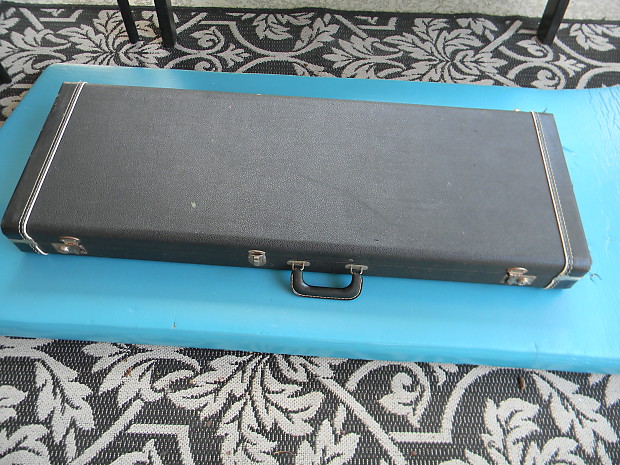 Music Man Stingray II Guitar Case Late 70 s Black Tolex Orange Lined For MusicMan Stingray II Guitar
