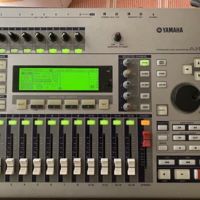 YAMAHA AW16G / CD−RW Yamaha AW16G 16-Track Workstation with CDRW | zZounds