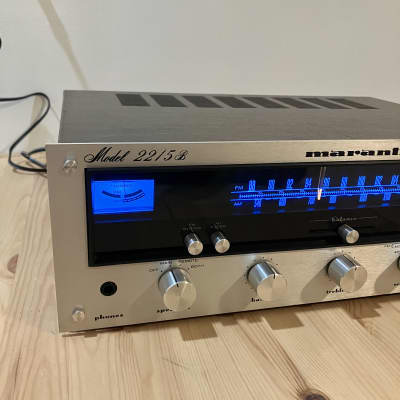 Marantz Model 2215B 15-Watt Stereo Solid-State Receiver 1973 - 1977 - Silver with Wood Case image 2