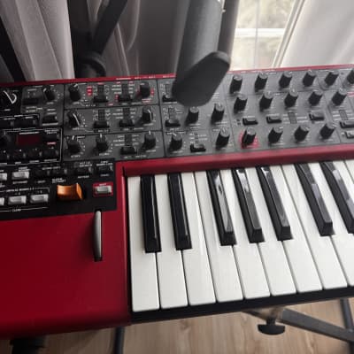 Nord Lead 4 49-Key 20-Voice Polyphonic Synthesizer 2013 - 2020 - Red