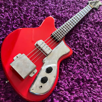 Late 1960s Guyatone EB-4 Short Scale Electric Bass Guitar (Red) image 2