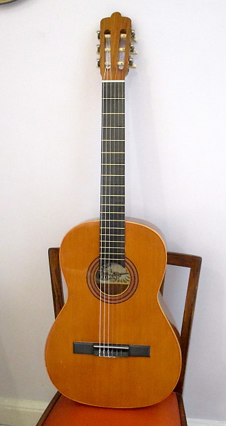 Raimundo 106 classical guitar 2025