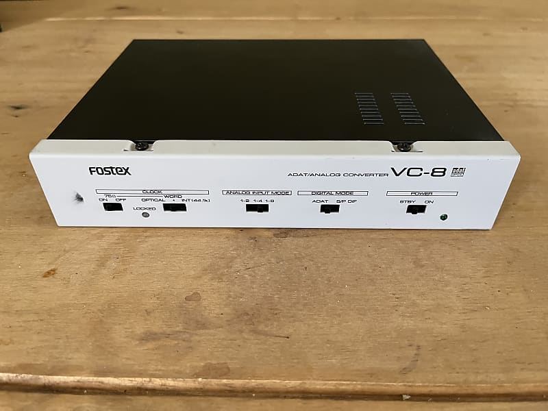 Fostex VC-8 ADAT/Analog Converter - White
