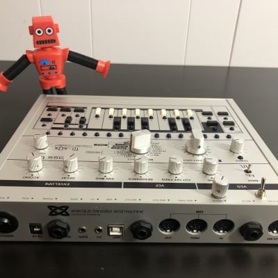 x0xb0x TB-x0x Analogue Transistor Acid Machine - Anodized Silver - Custom TB-303 Replica - Extremely Rare image 4