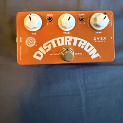 ギター ZVEX DISTORTRON Vextron Series Amazon.com: ZVEX Effects Vextron Distortron Guitar Pedal : Musical