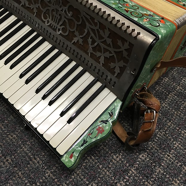 A rosati outlet accordion