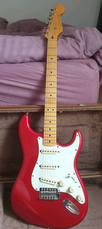 Squier Classic Vibe Stratocaster ’60s 中古 Squier Classic Vibe 60s Stratocaster Electric Guitar, with 2-Year