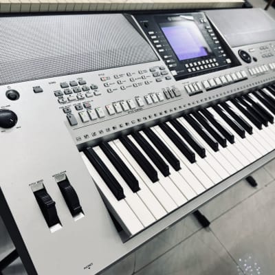 Yamaha PSR-3000 Arranger Workstation Keyboard - 2nd Hand