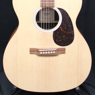 Martin 000-X2E Sitka Spruce Acoustic-Electric Guitar Natural w/Gigbag image 1