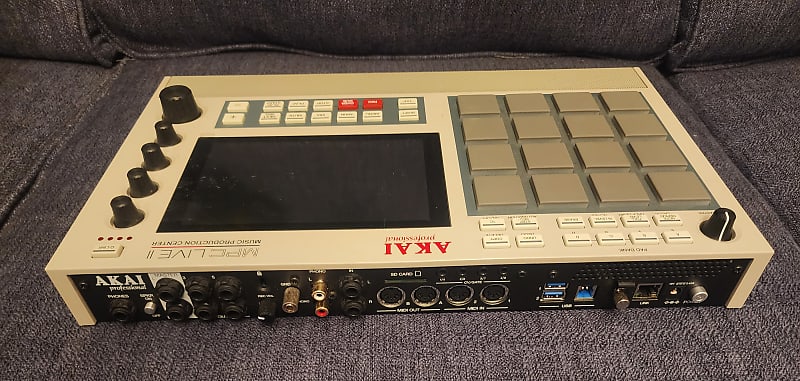 Akai MPC Live II Standalone Sampler / Sequencer Retro Edition