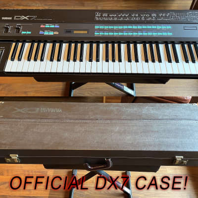Yamaha DX7 Programmable Algorithm Synthesizer WITH RARE CASE 1983 - 1987