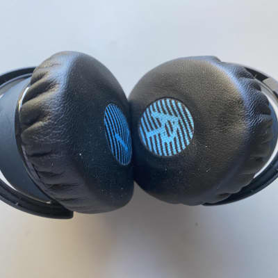 Bose Soundlink On-Ear Wireless Headphones 2021 image 7