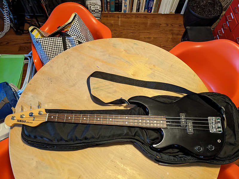 Yamaha BB300 Left-Handed Bass, Black image 1