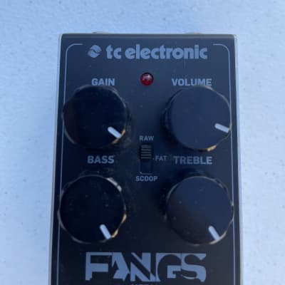 TC Electronic Fangs Heavy Metal Distortion True Bypass Guitar Effect Pedal + Box image 3