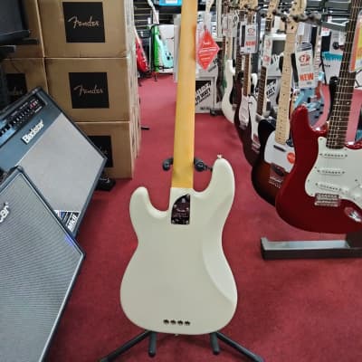 Fender American Professional II Precision Bass with Rosewood Fretboard 2020 Olympic White image 5
