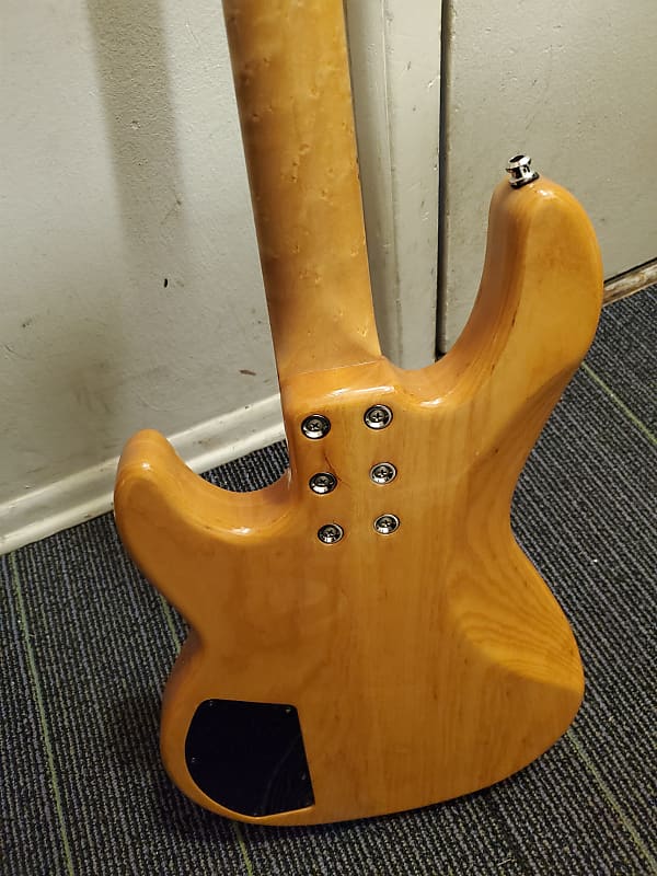 G&L L-2000 Bass 1998 Natural Gloss w/ Rosewood Fretboard