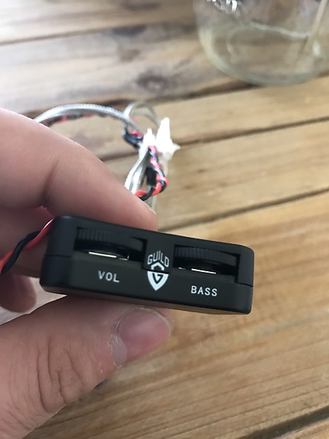 Guild AP 1 under saddle pickup