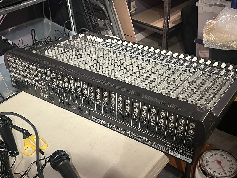 Mackie SR24.4-VLZ Pro SR Series 24x4x2 4-Bus Mixing Console