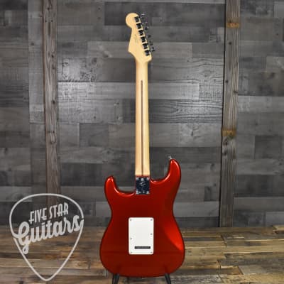 Fender Player Stratocaster HSS, Pau Ferro Fingerboard, Candy Apple Red image 6