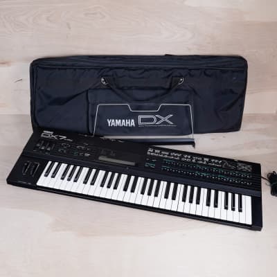 Yamaha DX7IIFD 61-Key 16-Voice Digital Synthesizer with Floppy Drive 1986 100V Made In Japan MIJ With Softcase