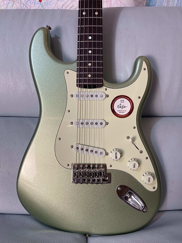 Shijie STE Classic SSS Rosewood Fingerboard Pearl Green with Gig Bag |  Reverb Finland
