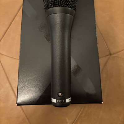 Beyerdynamic TG-V70D Hypercardioid Dynamic Vocal Microphone | Reverb