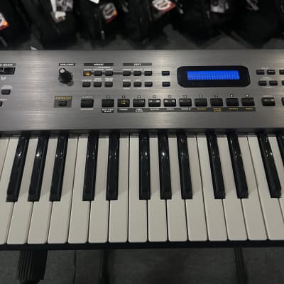 Roland RS-70 Synthesizer Keyboard w/Stand image 3