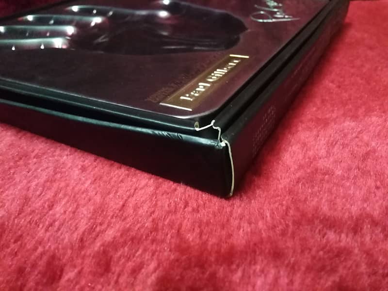 Paul Gilbert Handprint Metal Plate Young Guitar the Master