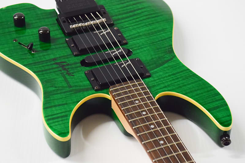 人気ブランドを Translucent - Spirit GU-7R Steinberger Green Reverb | Flame ギター
