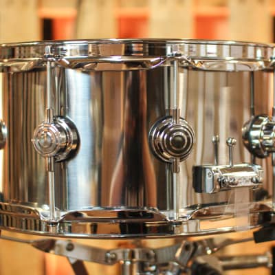 DW 6.5x14 Collector's 1mm Stainless Steel Snare Drum - DRVL6514SPC image 3