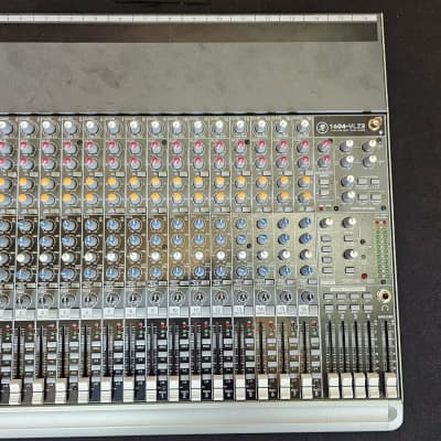 1604-VLZ3 MACKIE 16x4 Compact Mixer – Promedia