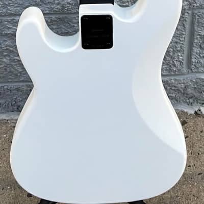 GAMMA Custom Bass Guitar JP24-02, 4-String Alpha Model, Polar White image 10