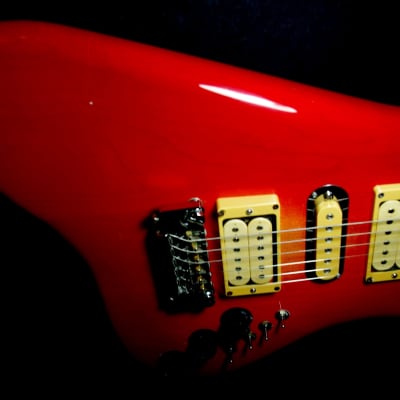 LADO Condor 1 1981 Crimson Red Burst. Very Rare. Only 100 made. Handmade. High Quality. Superb Play image 9