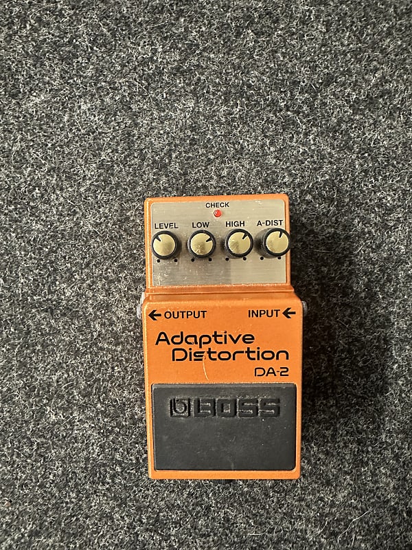 Boss DA-2 Adaptive Distortion