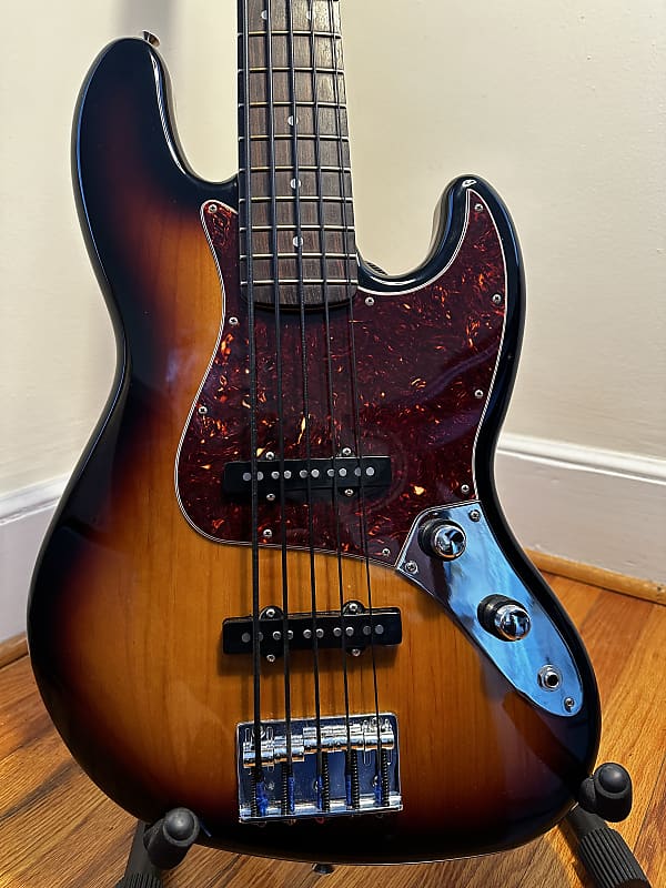 Fender Deluxe Jazz Bass V   2014 - 3-Color Sunburst image 1