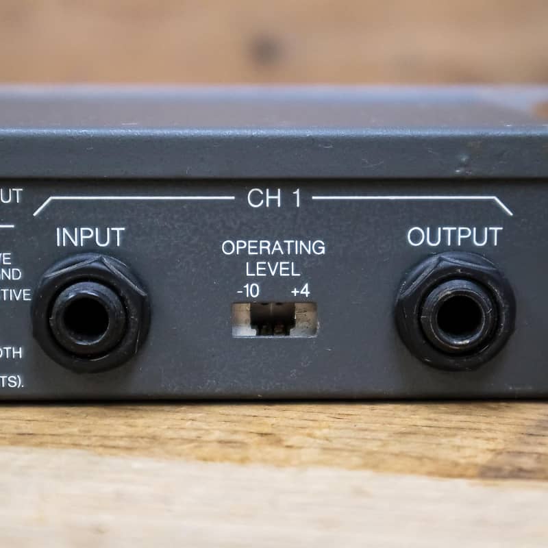 Aphex Model 106 Easyrider 4-Channel Compressor with Minor Issue