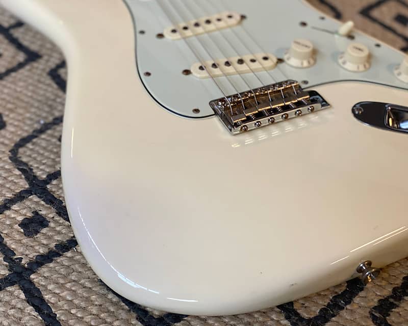 4731】 Squier by fender Stratocaster-