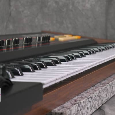 Roland JUNO-60 Analog synthesizer W/ Hard Case in Very Good condition image 6