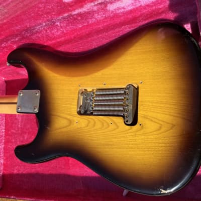 Tokai Springy Sound ST-100 1980s - Sunburst Gold Hardware image 4