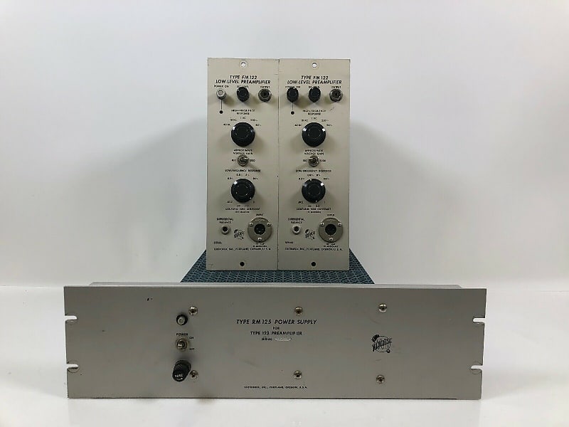 Tektronix FM 122 Low-Level Preamplifier w/ RM 125 Power Supply