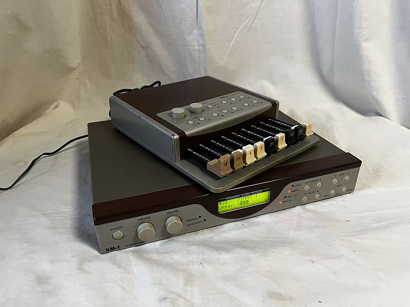 Hammond XM1 Drawbar Sound Module & XMC1 drawbars control Reverb UK