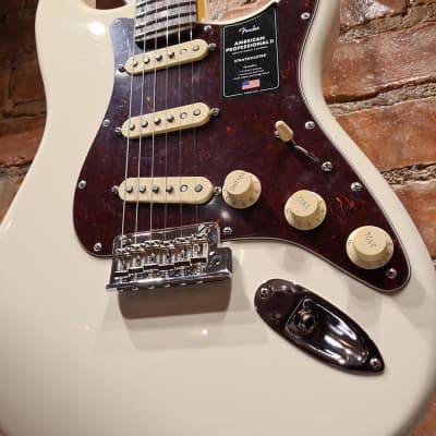 Fender Stratocaster Electric Guitar Olympic White | American Professional II | SP24030 | Sherwood Phoenix image 3