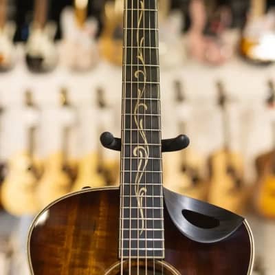 Taylor K26ce Grand Symphony Acoustic/Electric Guitar with Deluxe Hardshell Case - Demo image 4