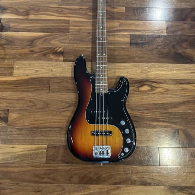 Fender American Deluxe Precision Bass 2004 - 2015 | Reverb