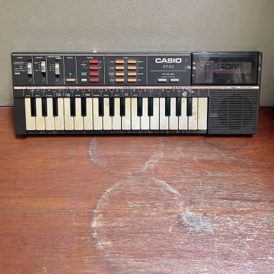 Casio PT-82 32-Key Mini Synthesizer 1980s Black